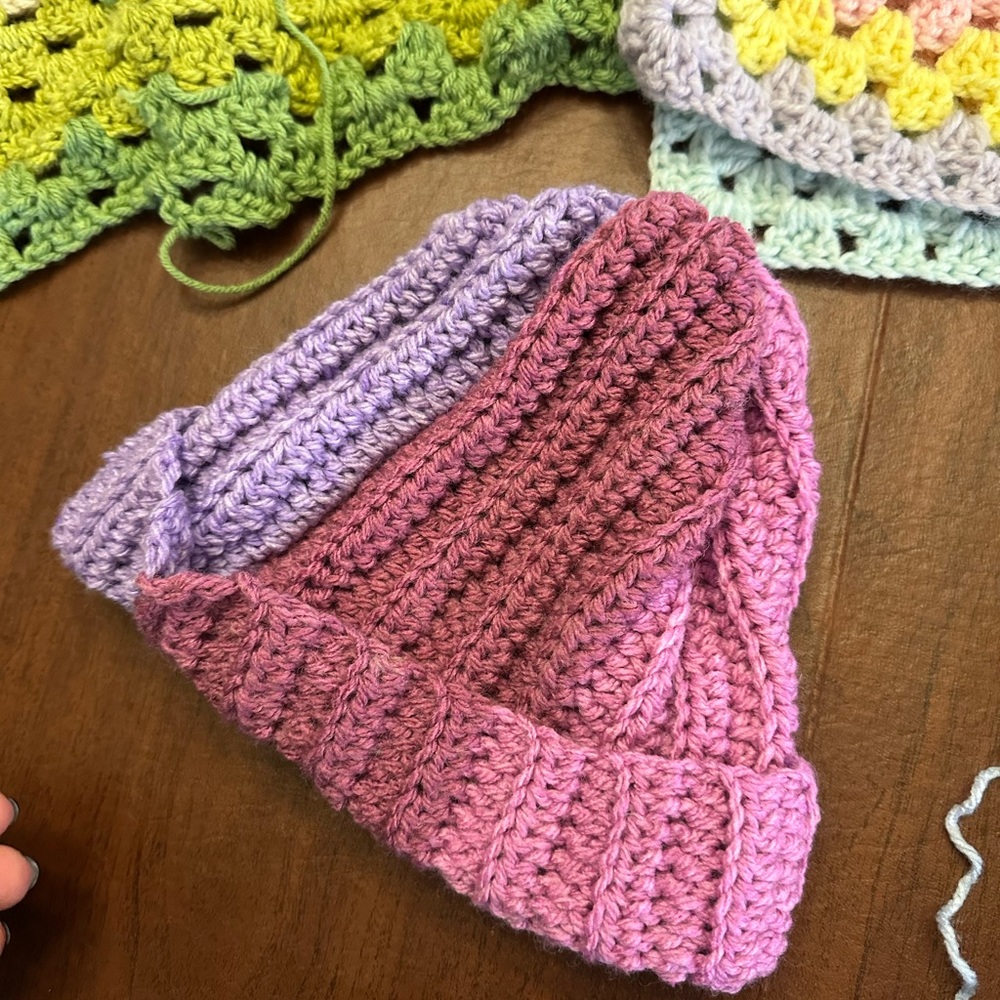 Large Yarn Lot - Picture 4 of 11
